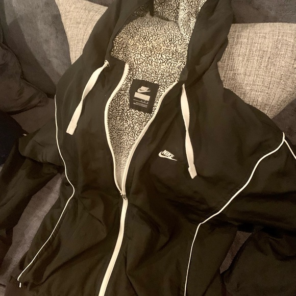 Nike Track Performance Jacket New Blk Size Med. - Picture 8 of 12